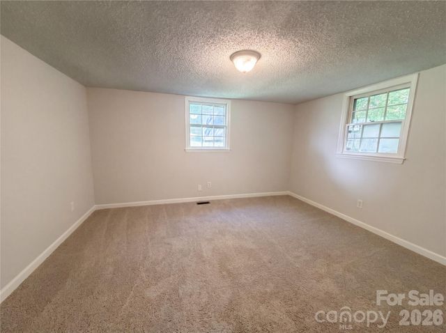 411 Ewing Drive, Belmont, NC 28012