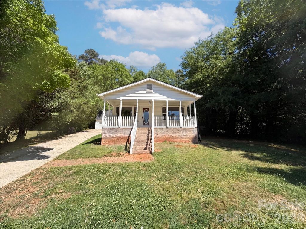 411 Ewing Drive, Belmont, NC 28012