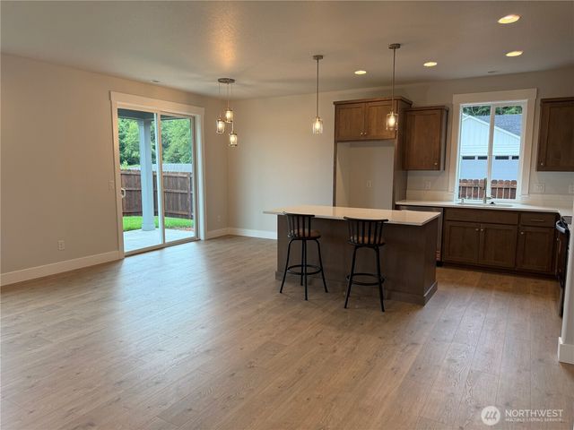 523 Rainbow Way, Kelso, WA 98626
