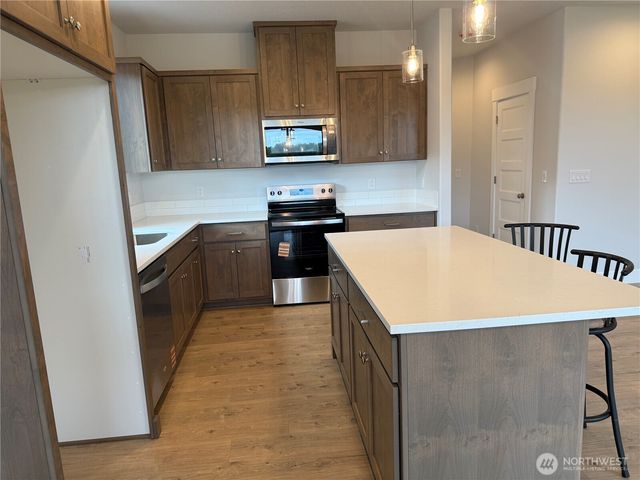 523 Rainbow Way, Kelso, WA 98626