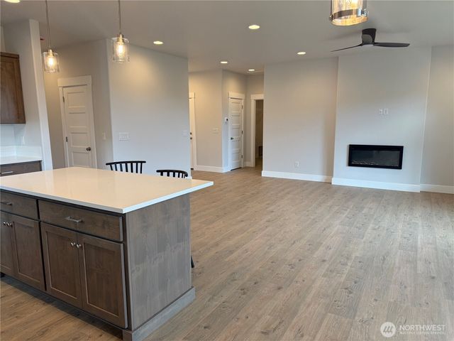 523 Rainbow Way, Kelso, WA 98626
