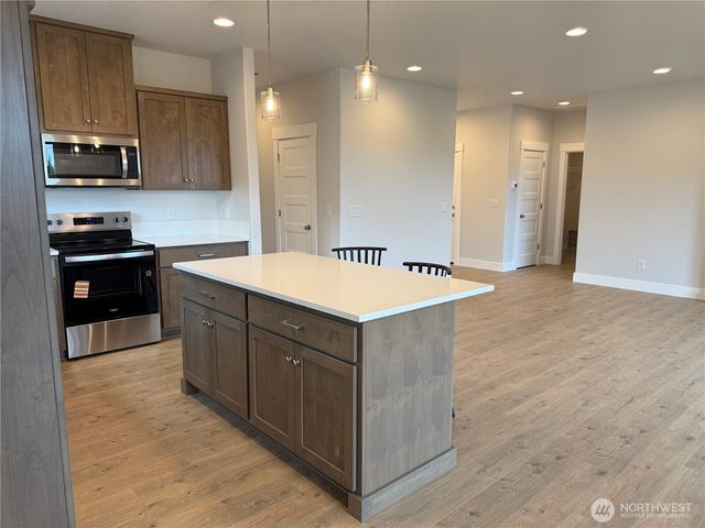 523 Rainbow Way, Kelso, WA 98626