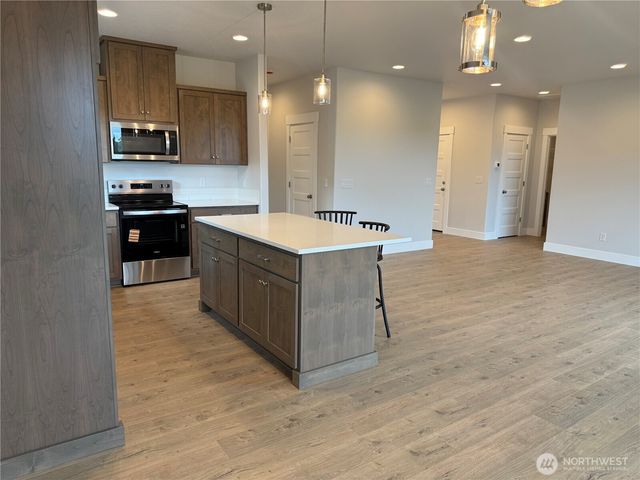 523 Rainbow Way, Kelso, WA 98626