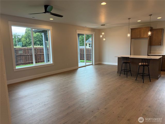 523 Rainbow Way, Kelso, WA 98626