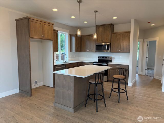 523 Rainbow Way, Kelso, WA 98626
