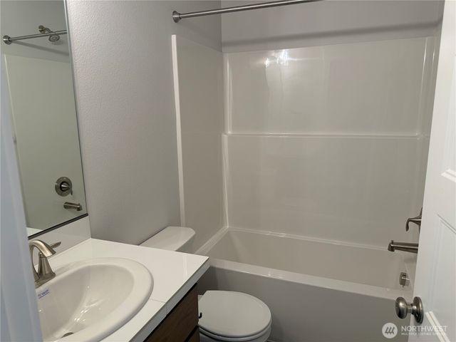 523 Rainbow Way, Kelso, WA 98626