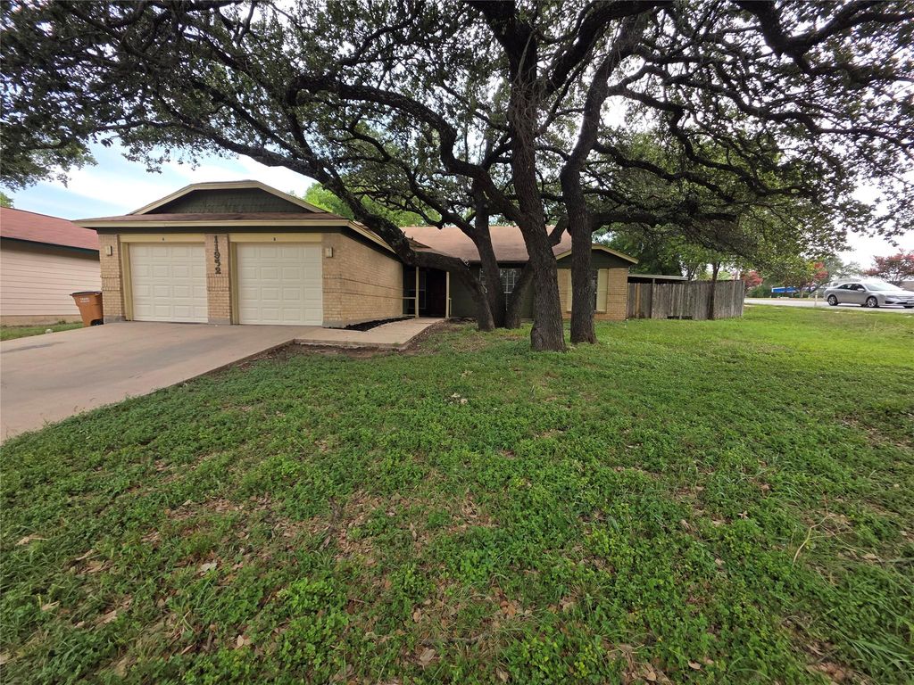 11952 Sunhillow BND A, Austin, TX 78758