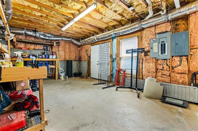 1130 Lewis Ridge Circle, Lawrenceville, GA 30045