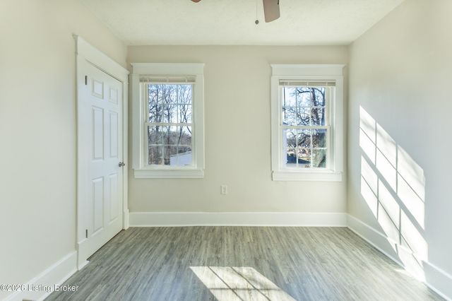 651 Louis Coleman Jr Dr, Louisville, KY 40211