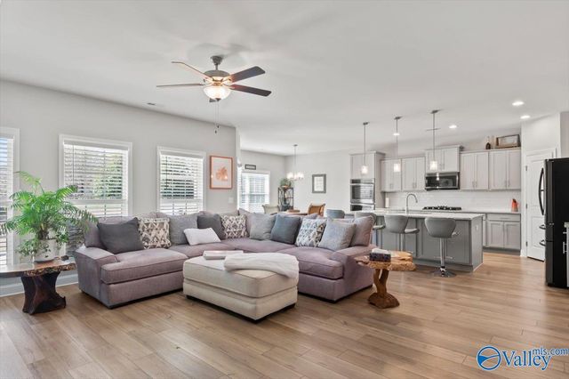 3003 Henry Road SE, Decatur, AL 35603