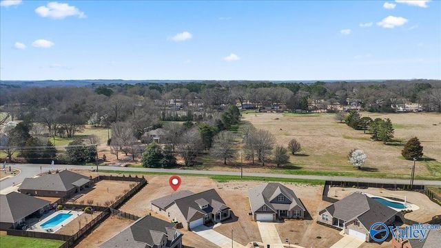 3003 Henry Road SE, Decatur, AL 35603