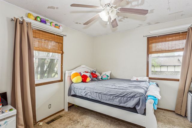 8604 E Wassall St, Wichita, KS 67210