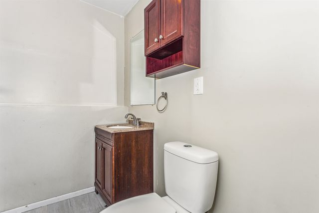 8604 E Wassall St, Wichita, KS 67210