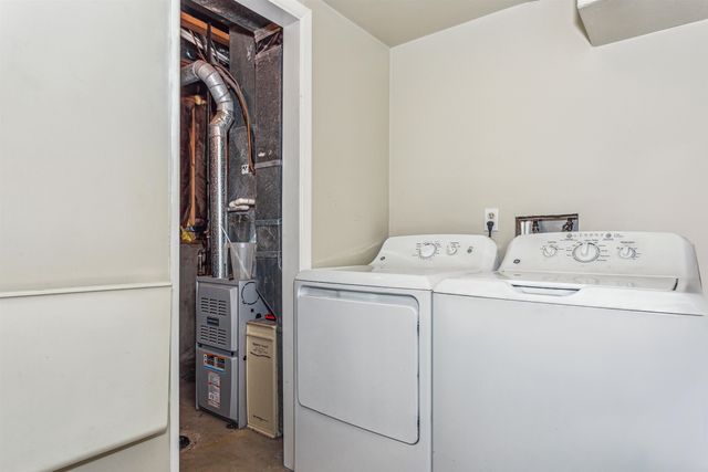 8604 E Wassall St, Wichita, KS 67210