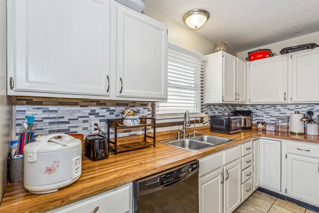 8604 E Wassall St, Wichita, KS 67210