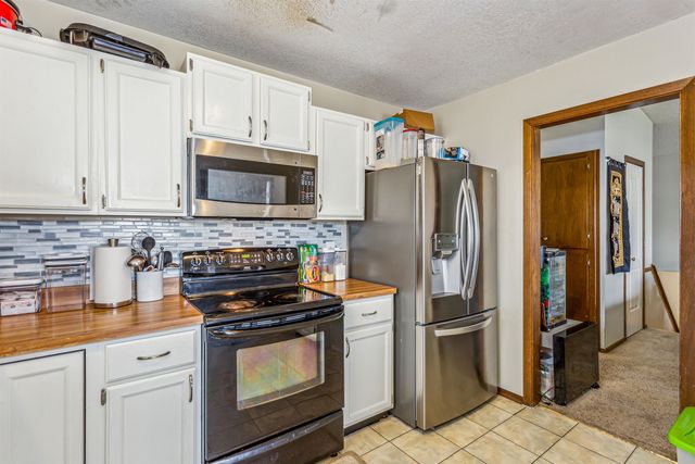 8604 E Wassall St, Wichita, KS 67210