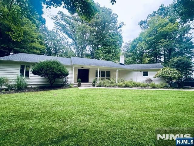 573 Kiowa Drive, Franklin Lakes, NJ 07417