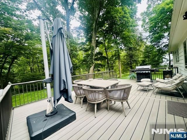 573 Kiowa Drive, Franklin Lakes, NJ 07417