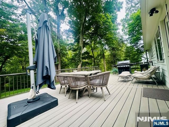 573 Kiowa Drive, Franklin Lakes, NJ 07417