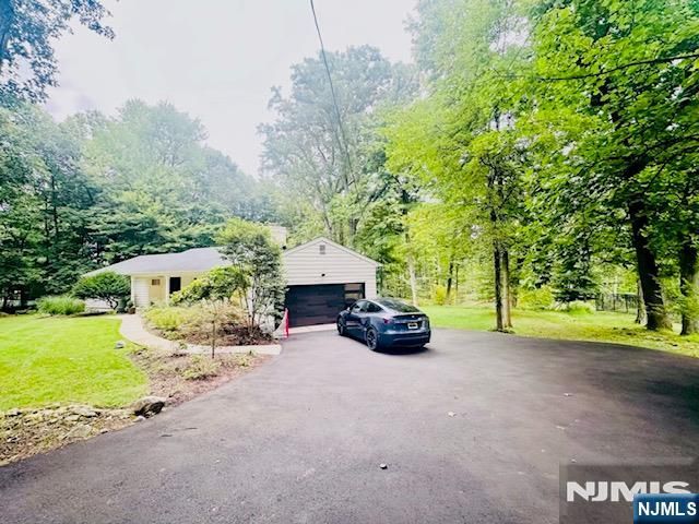 573 Kiowa Drive, Franklin Lakes, NJ 07417