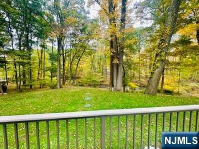 573 Kiowa Drive, Franklin Lakes, NJ 07417