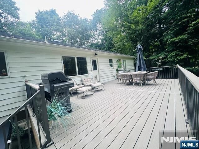 573 Kiowa Drive, Franklin Lakes, NJ 07417
