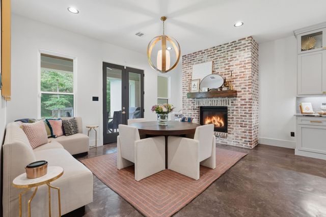 288 Fire Sky Road, Huntsville, TX 77340