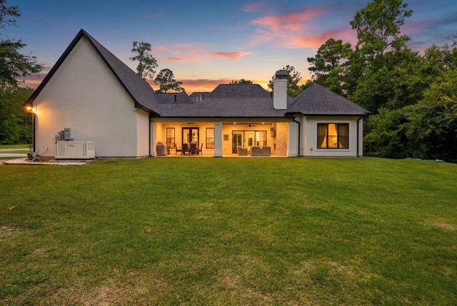 288 Fire Sky Road, Huntsville, TX 77340