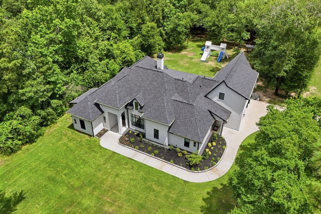 288 Fire Sky Road, Huntsville, TX 77340