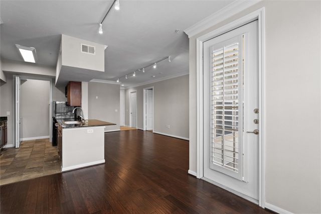 7575 Kirby Drive 2202, Houston, TX 77030