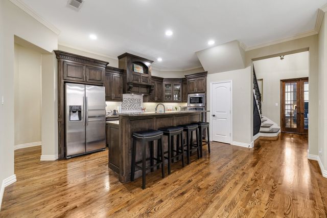 2029 N Hill Drive, Irving, TX 75038
