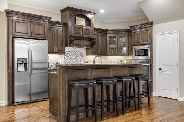 2029 N Hill Drive, Irving, TX 75038