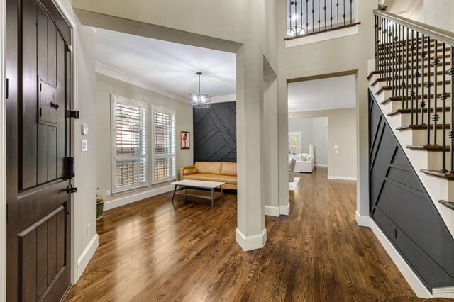 2029 N Hill Drive, Irving, TX 75038