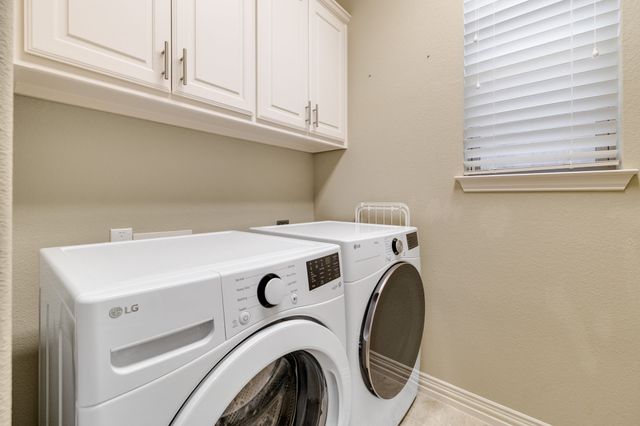 2029 N Hill Drive, Irving, TX 75038