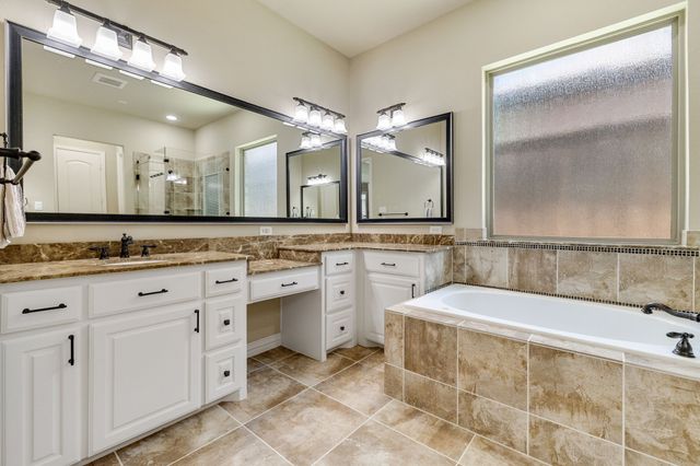 2029 N Hill Drive, Irving, TX 75038