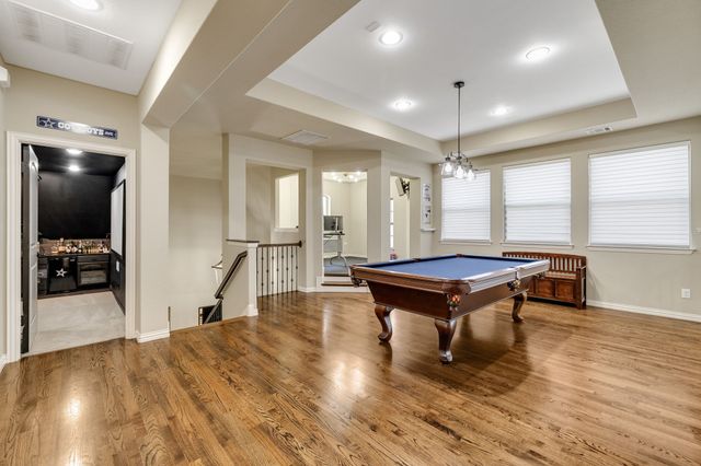 2029 N Hill Drive, Irving, TX 75038