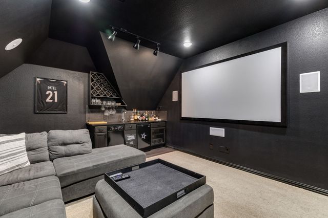 2029 N Hill Drive, Irving, TX 75038