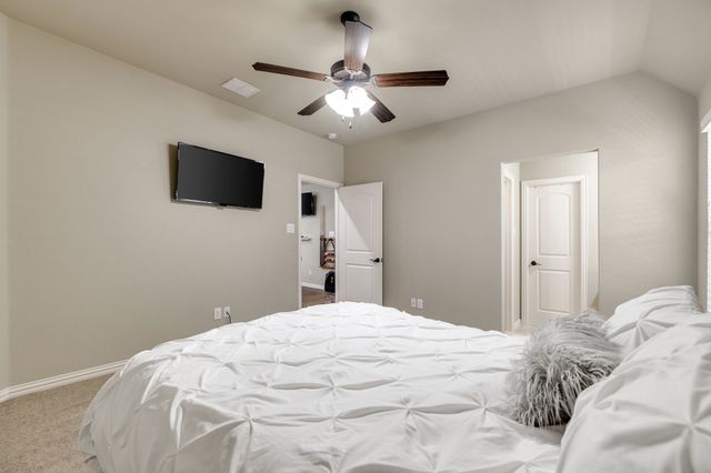2029 N Hill Drive, Irving, TX 75038