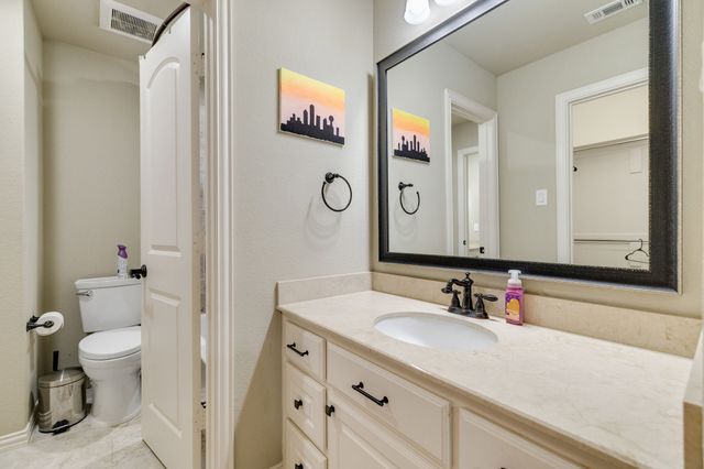 2029 N Hill Drive, Irving, TX 75038
