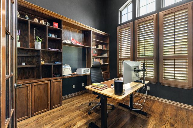 2029 N Hill Drive, Irving, TX 75038