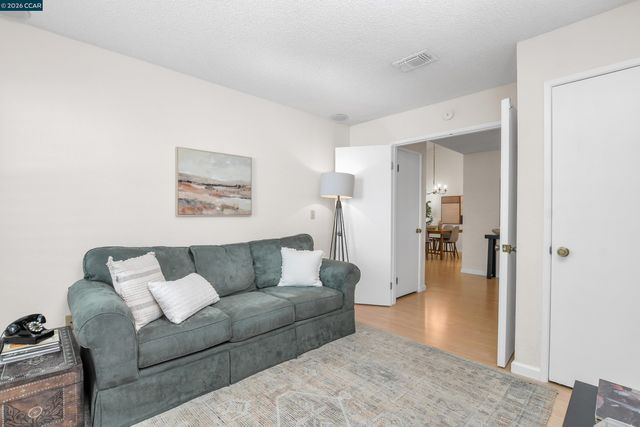 158 Bedford, Hercules, CA 94547