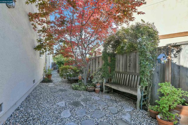 158 Bedford, Hercules, CA 94547