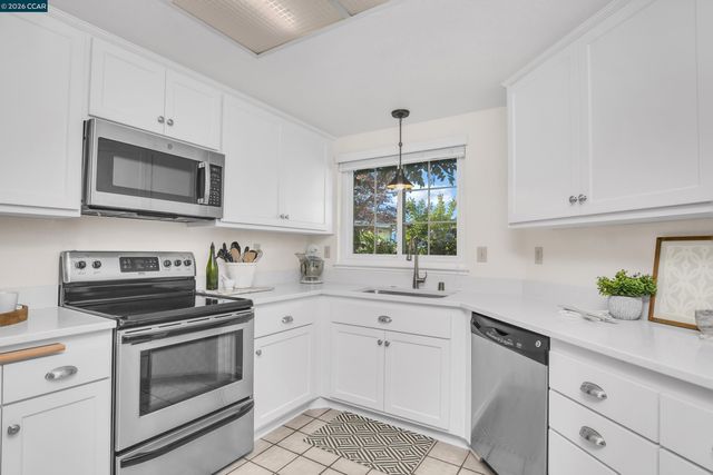 158 Bedford, Hercules, CA 94547