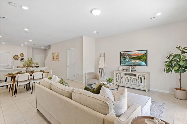 2742 FETCHING TRAIL, Davenport, FL 33896
