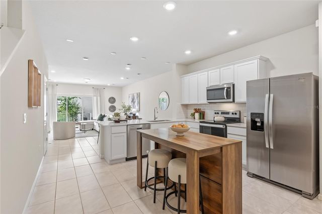 2742 FETCHING TRAIL, Davenport, FL 33896