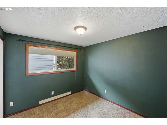 955 STATE St, North Bend, OR 97459