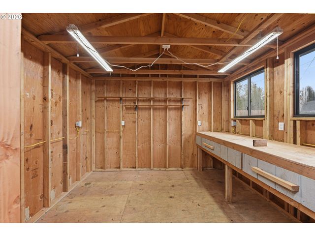 955 STATE St, North Bend, OR 97459