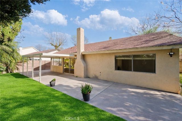 23869 Via Jacara, Valencia, CA 91355