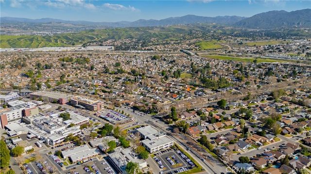 23869 Via Jacara, Valencia, CA 91355