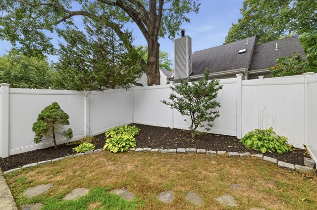 195 Lake Street, Unit 11 11, Weymouth, MA 02189